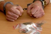 В Чапаевске местный житель, хранивший в автомобиле синтетический наркотик в крупном размере, предстанет перед судом