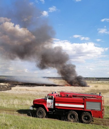16 июня в Богатовском районе тушили пожар на площади 800 квадратных метров
